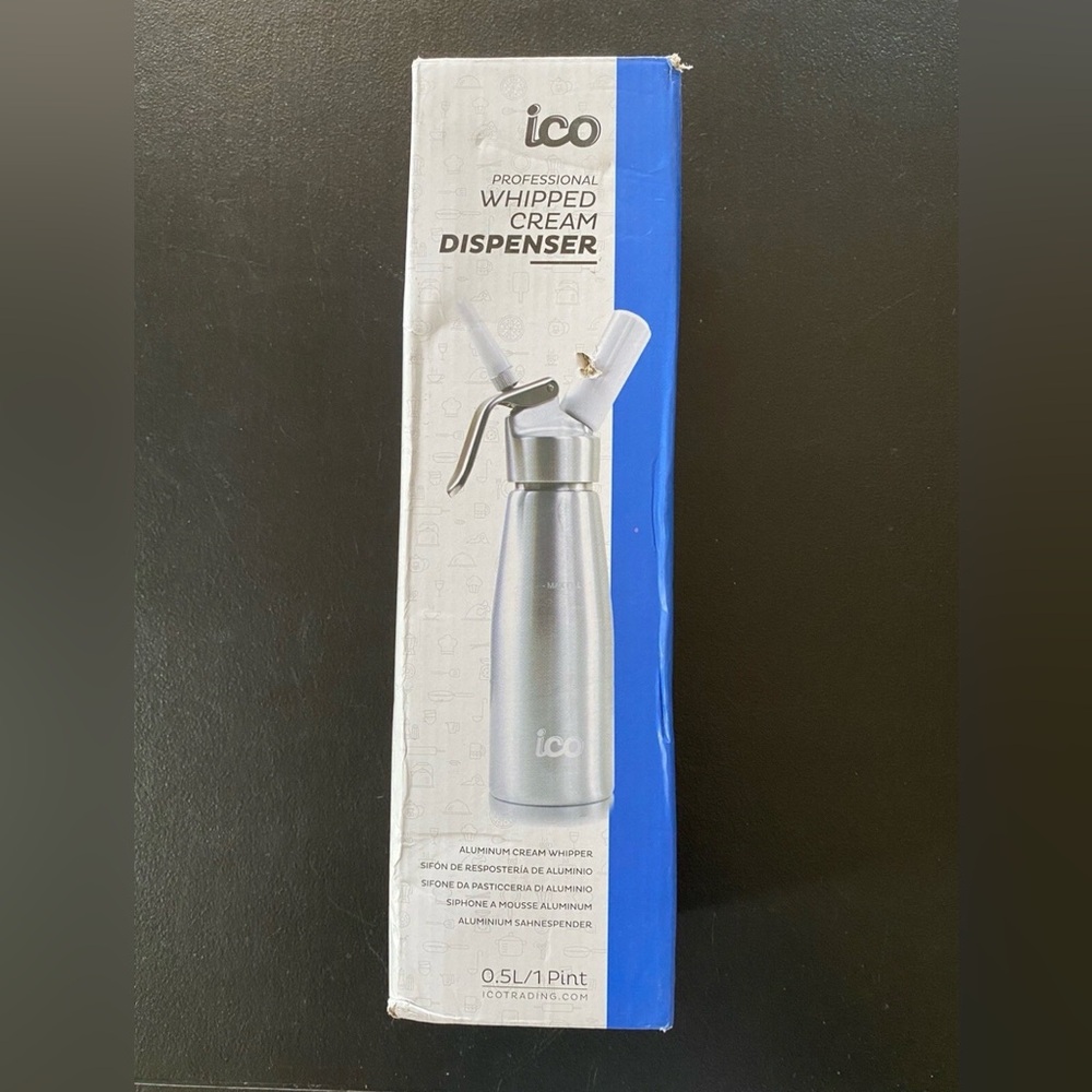 Stainless Steel Professional Whipped Cream Dispenser 1 pt (.5L)